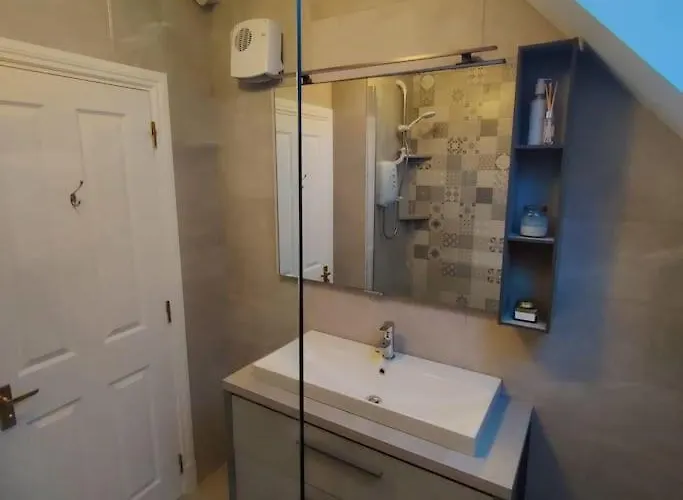 펜션 Faithlegg Mews