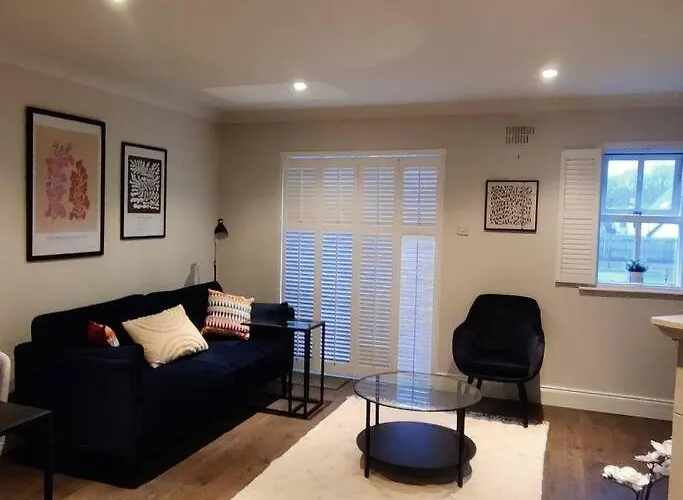 Faithlegg Mews 펜션